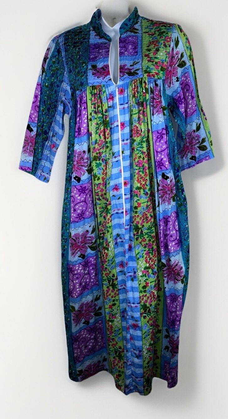 VTG Styled by Saybury House Coat Robe Dressing Gown Grannycore Loungewear Sz S